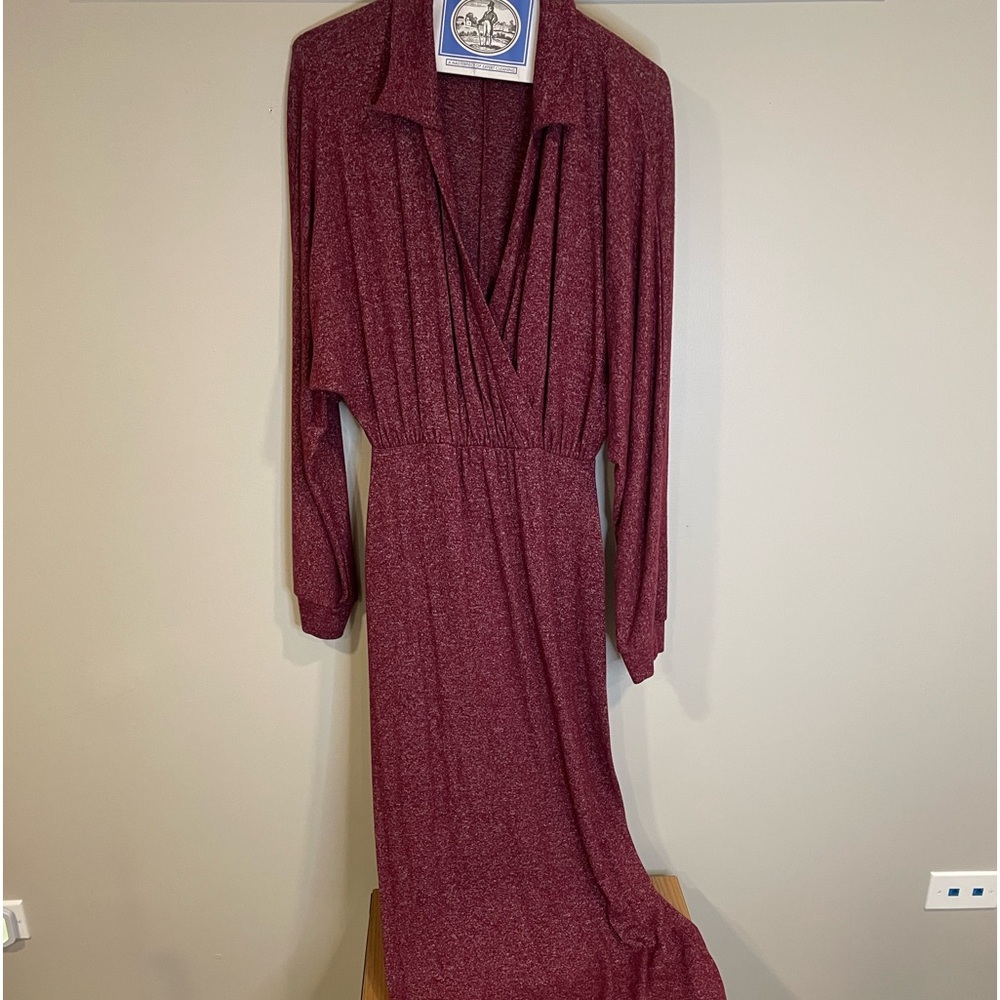 Super comfy long sleeve dress in heathered Merlot